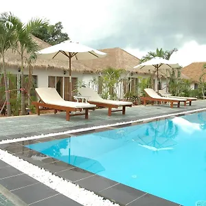 blue-sea-boutique-hotel.hotelssihanoukville.net/
